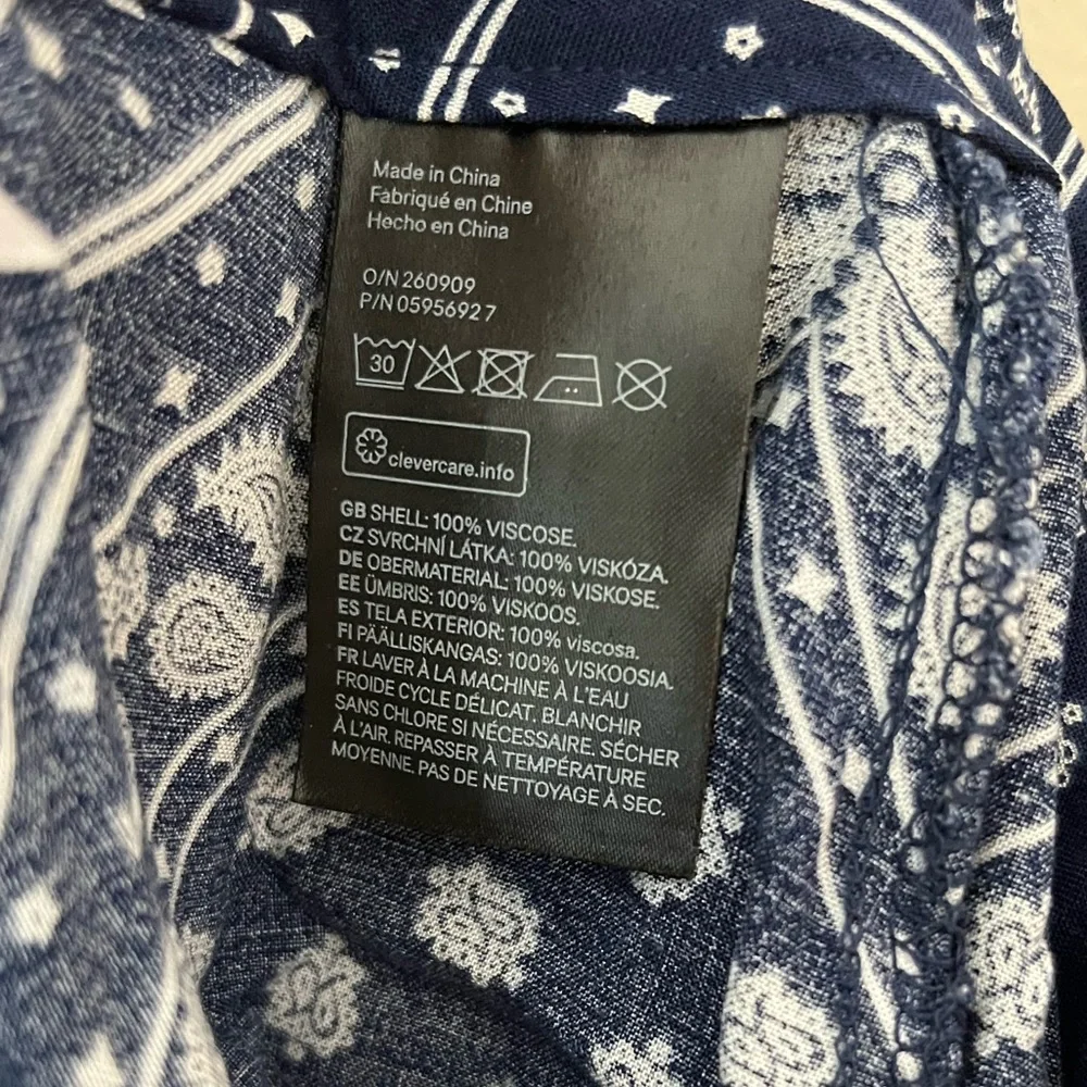 Divided Romper - Picture 3 of 4